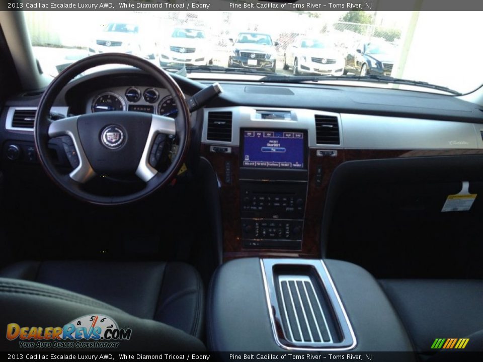 2013 Cadillac Escalade Luxury AWD White Diamond Tricoat / Ebony Photo #9