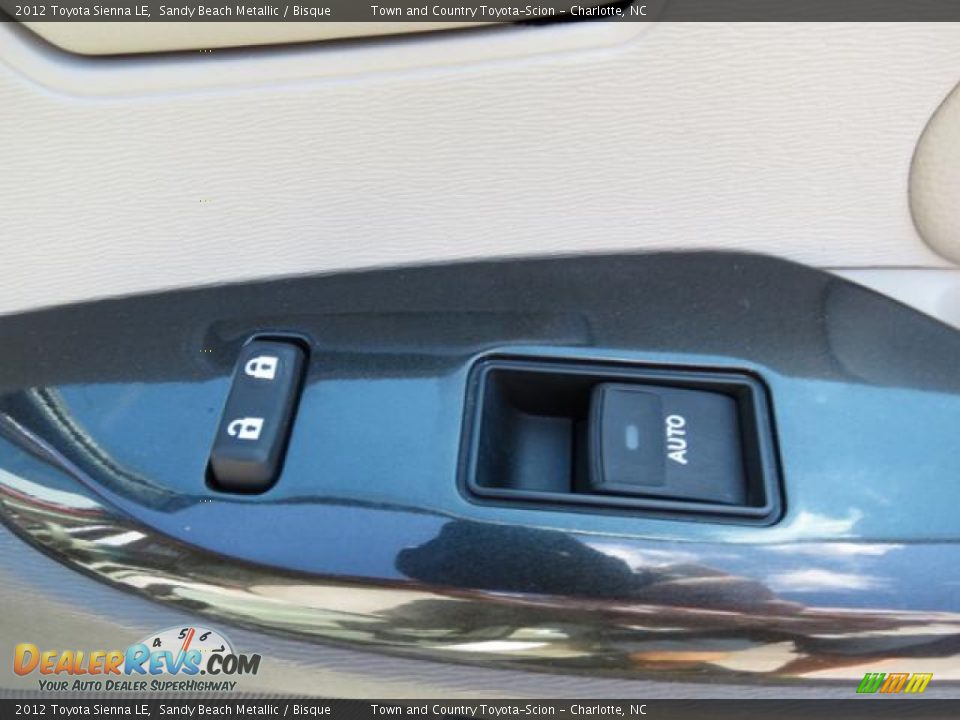 2012 Toyota Sienna LE Sandy Beach Metallic / Bisque Photo #24