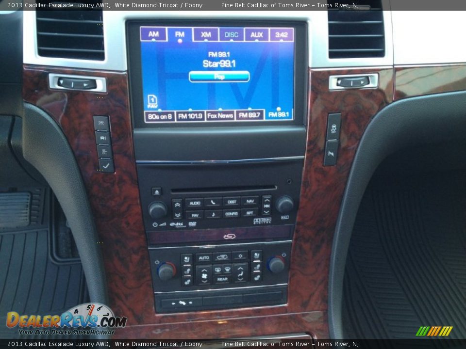 2013 Cadillac Escalade Luxury AWD White Diamond Tricoat / Ebony Photo #15