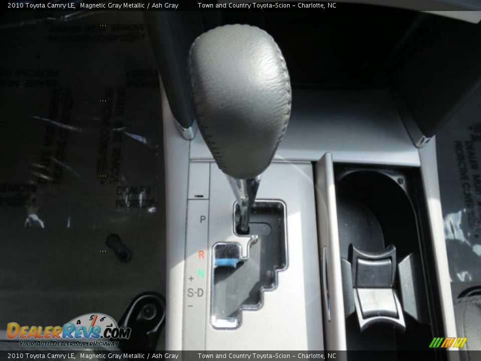 2010 Toyota Camry LE Magnetic Gray Metallic / Ash Gray Photo #15