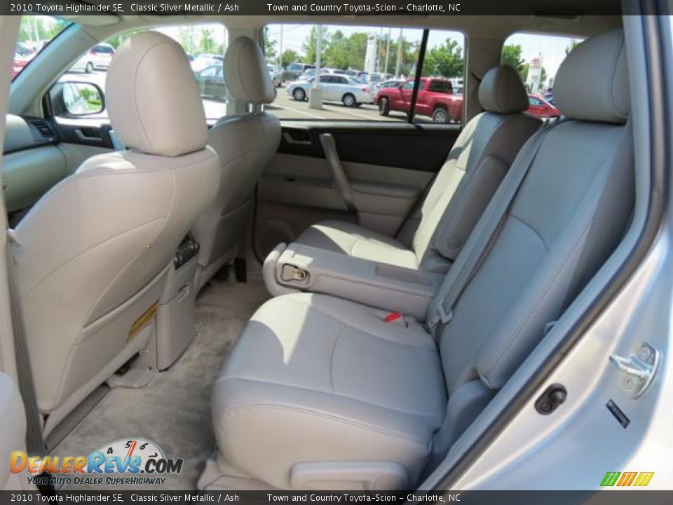2010 Toyota Highlander SE Classic Silver Metallic / Ash Photo #6