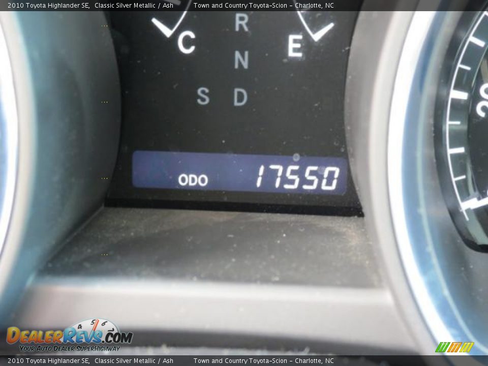 2010 Toyota Highlander SE Classic Silver Metallic / Ash Photo #15