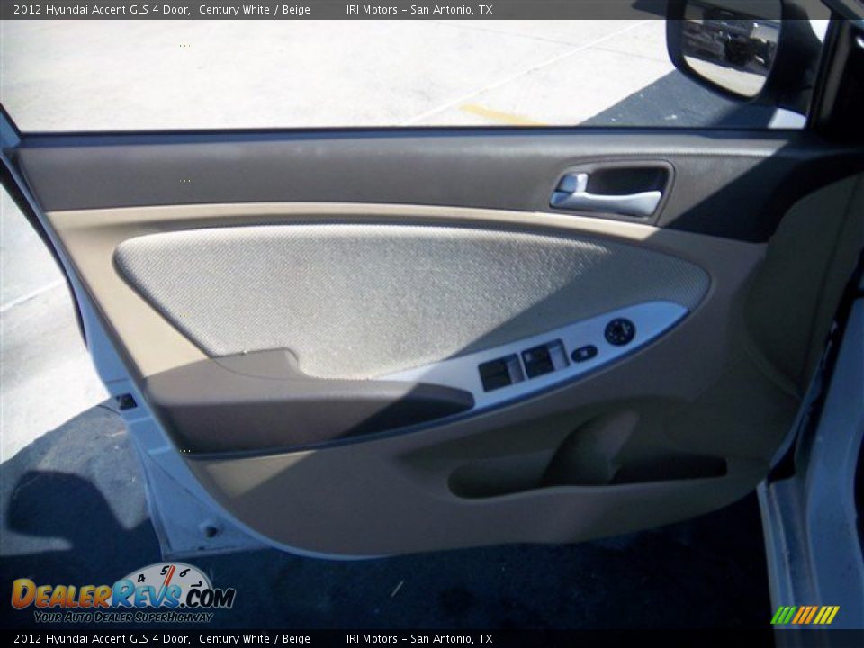 2012 Hyundai Accent GLS 4 Door Century White / Beige Photo #10