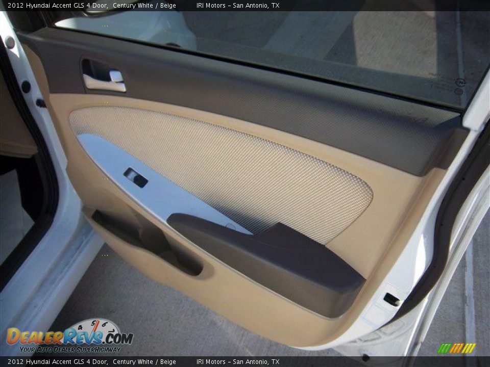 2012 Hyundai Accent GLS 4 Door Century White / Beige Photo #17