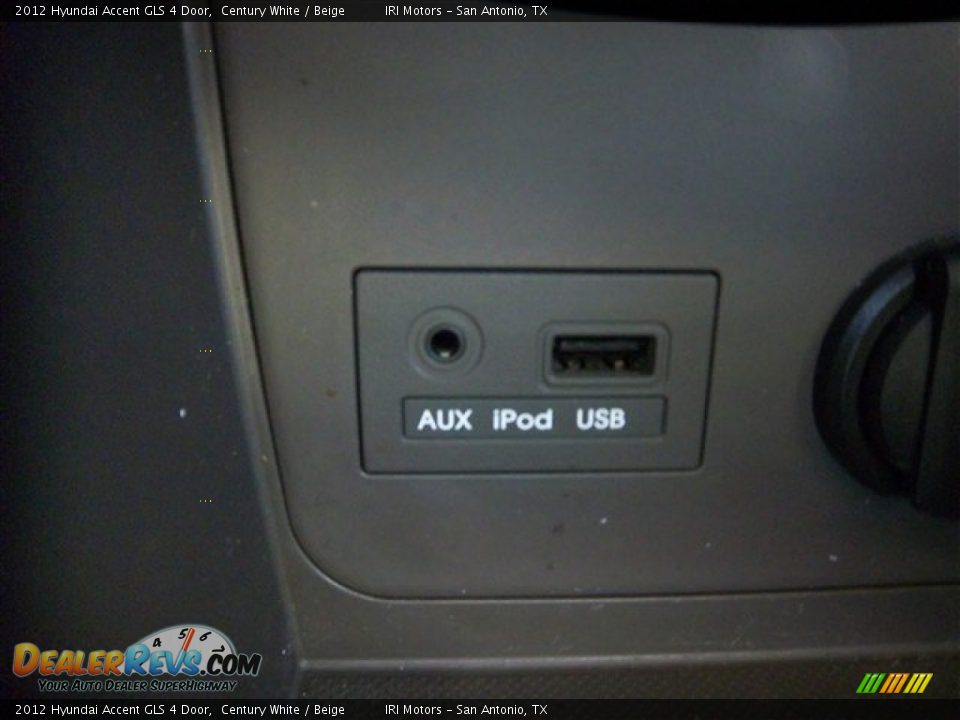 2012 Hyundai Accent GLS 4 Door Century White / Beige Photo #23