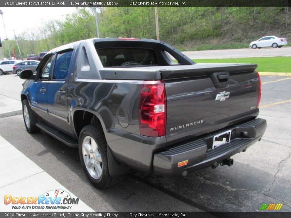 2010 Chevrolet Avalanche LT 4x4 Taupe Gray Metallic / Ebony Photo #6