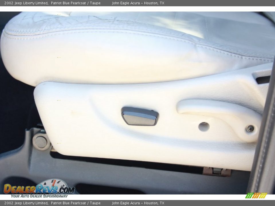 2002 Jeep Liberty Limited Patriot Blue Pearlcoat / Taupe Photo #19