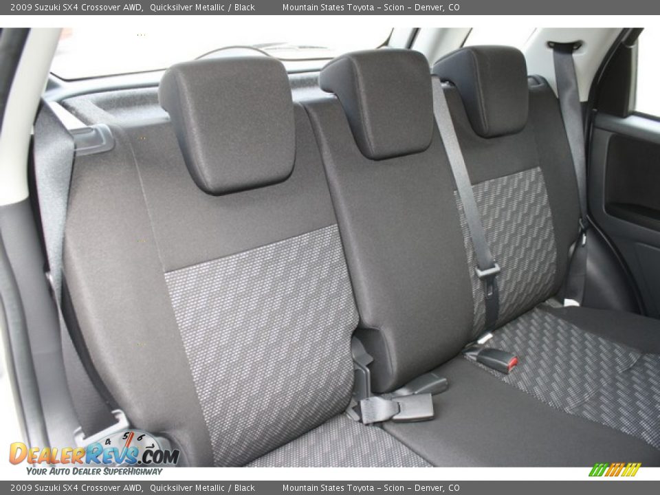 2009 Suzuki SX4 Crossover AWD Quicksilver Metallic / Black Photo #18