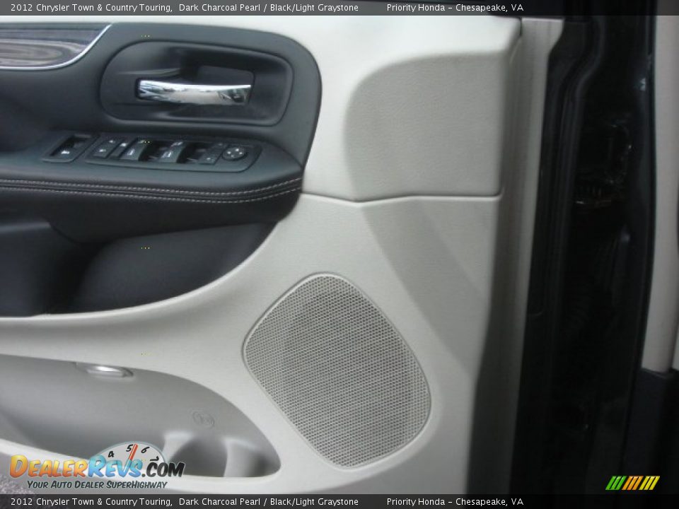 2012 Chrysler Town & Country Touring Dark Charcoal Pearl / Black/Light Graystone Photo #16
