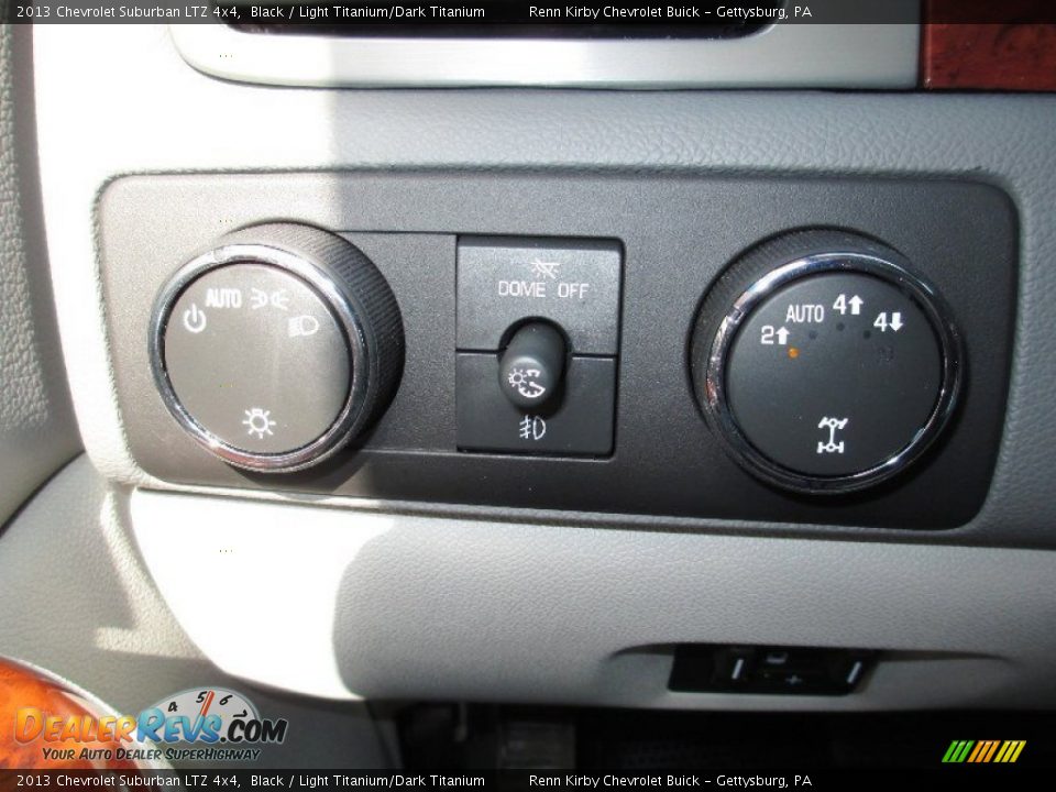2013 Chevrolet Suburban LTZ 4x4 Black / Light Titanium/Dark Titanium Photo #31