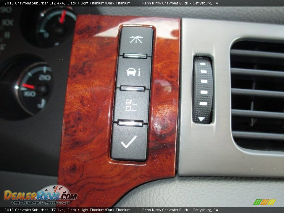 2013 Chevrolet Suburban LTZ 4x4 Black / Light Titanium/Dark Titanium Photo #32