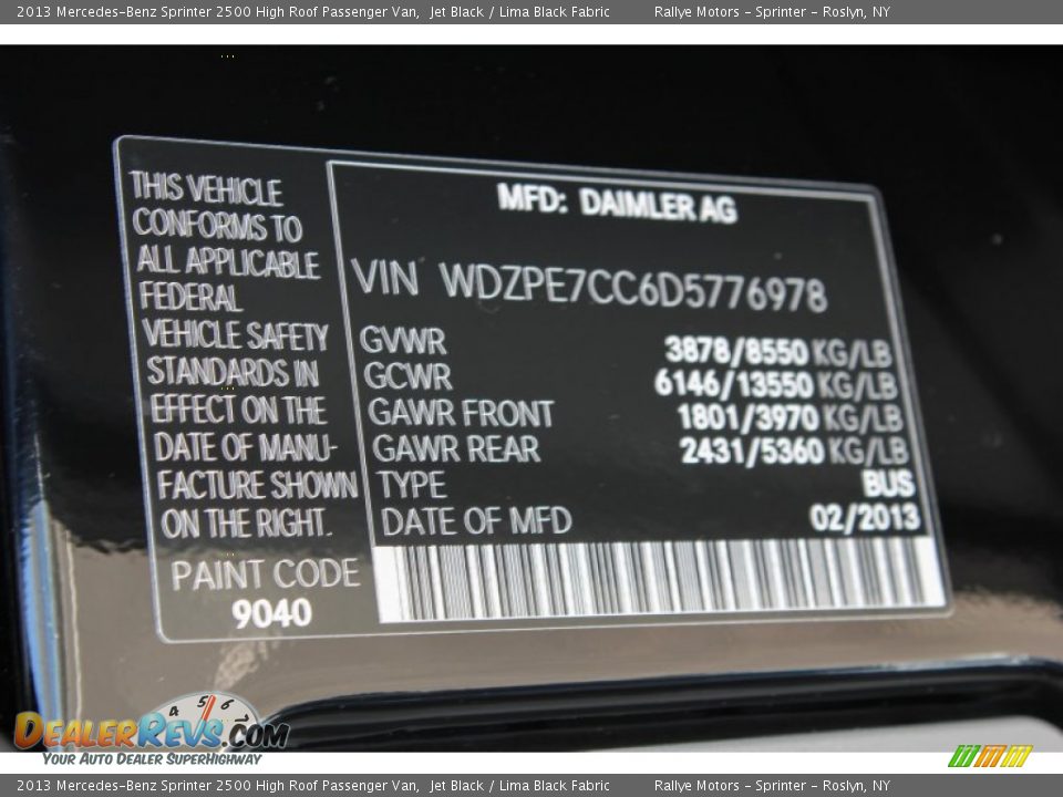 2013 Mercedes-Benz Sprinter 2500 High Roof Passenger Van Jet Black / Lima Black Fabric Photo #18