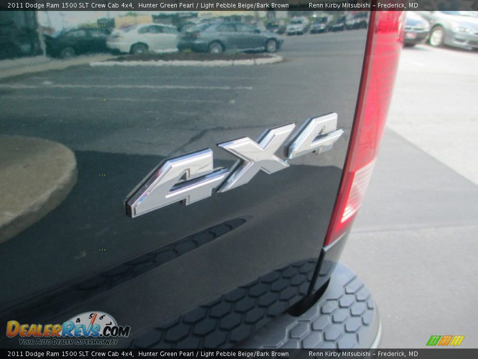 2011 Dodge Ram 1500 SLT Crew Cab 4x4 Hunter Green Pearl / Light Pebble Beige/Bark Brown Photo #13