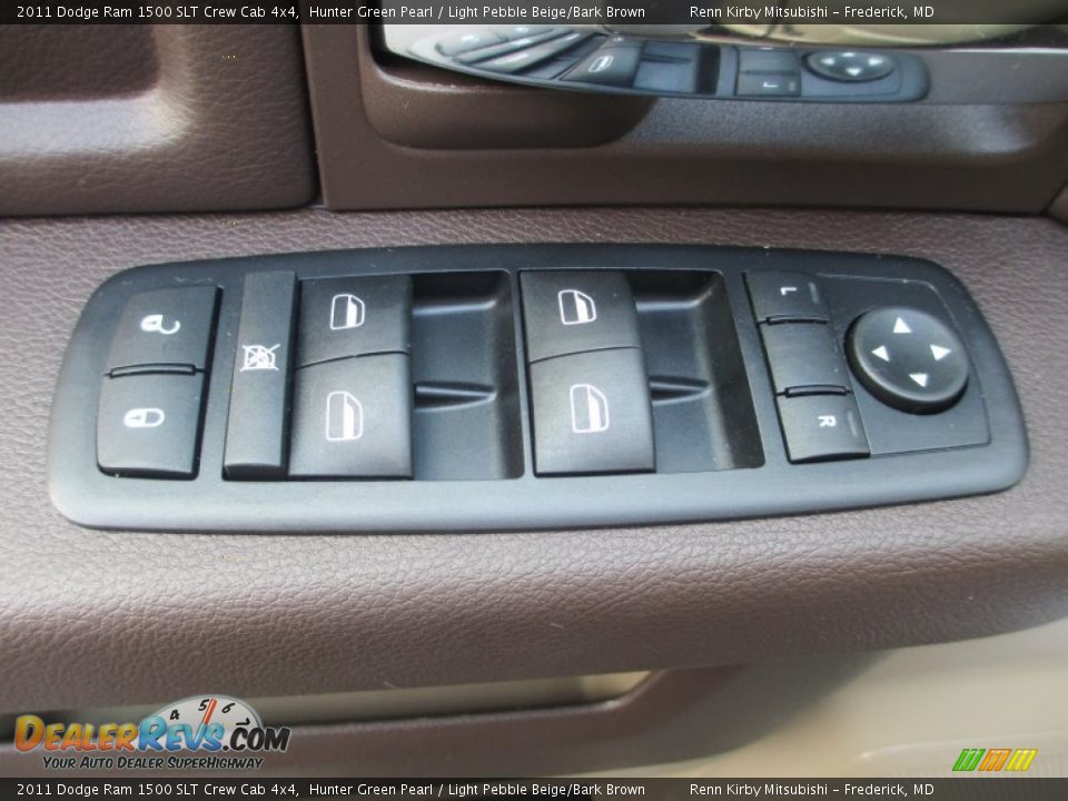 2011 Dodge Ram 1500 SLT Crew Cab 4x4 Hunter Green Pearl / Light Pebble Beige/Bark Brown Photo #20