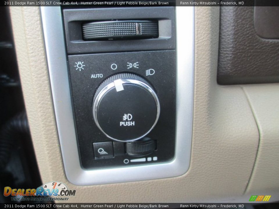 2011 Dodge Ram 1500 SLT Crew Cab 4x4 Hunter Green Pearl / Light Pebble Beige/Bark Brown Photo #21