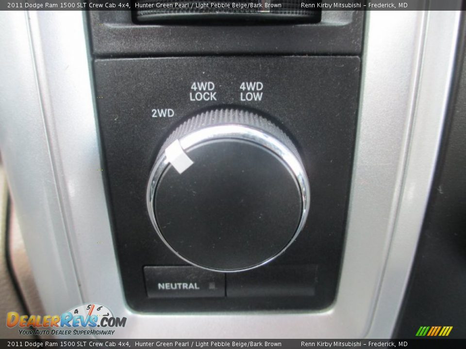 2011 Dodge Ram 1500 SLT Crew Cab 4x4 Hunter Green Pearl / Light Pebble Beige/Bark Brown Photo #32