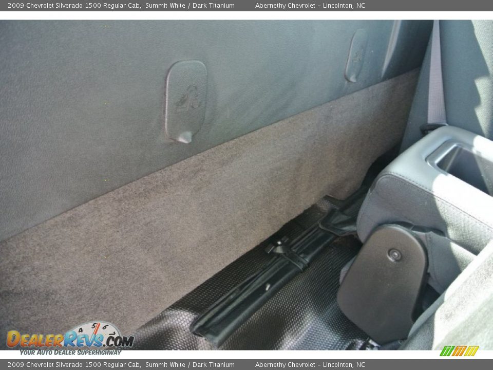 2009 Chevrolet Silverado 1500 Regular Cab Summit White / Dark Titanium Photo #19