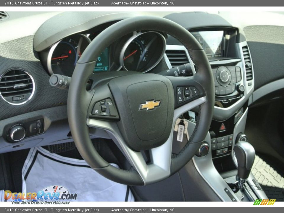 2013 Chevrolet Cruze LT Tungsten Metallic / Jet Black Photo #22