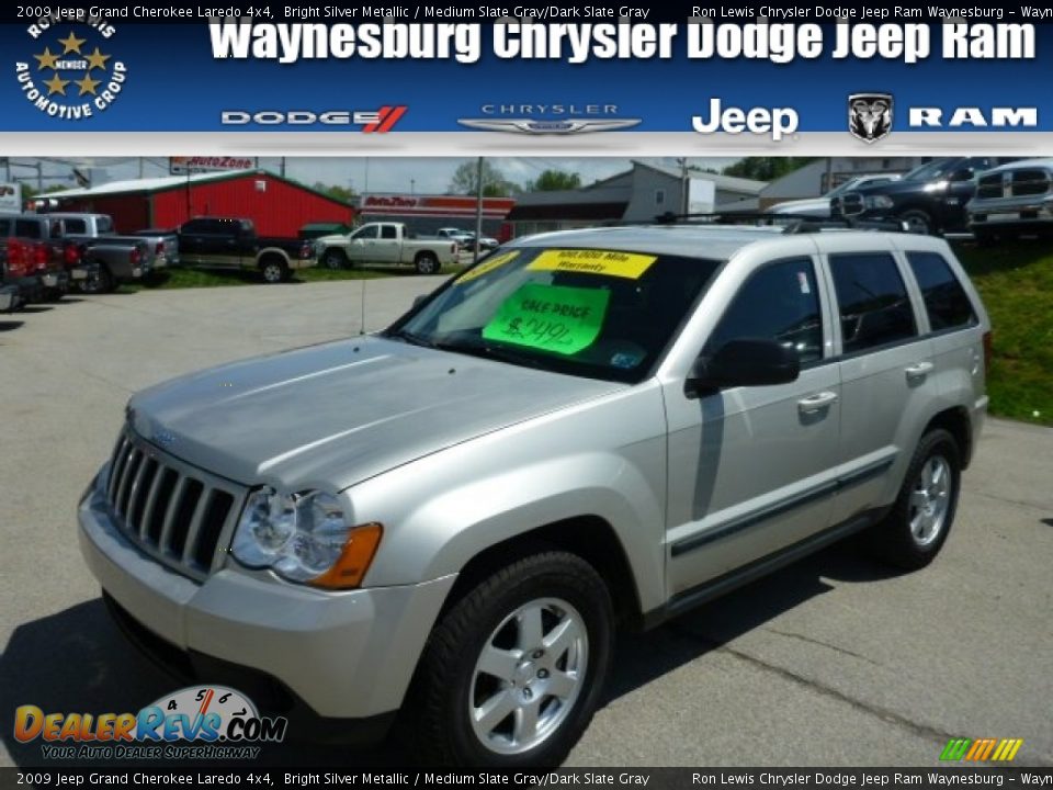 2009 Jeep Grand Cherokee Laredo 4x4 Bright Silver Metallic / Medium Slate Gray/Dark Slate Gray Photo #1