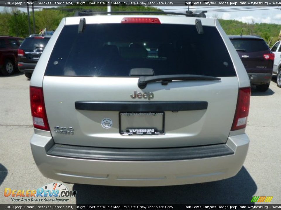 2009 Jeep Grand Cherokee Laredo 4x4 Bright Silver Metallic / Medium Slate Gray/Dark Slate Gray Photo #4