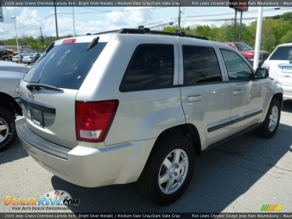 2009 Jeep Grand Cherokee Laredo 4x4 Bright Silver Metallic / Medium Slate Gray/Dark Slate Gray Photo #5