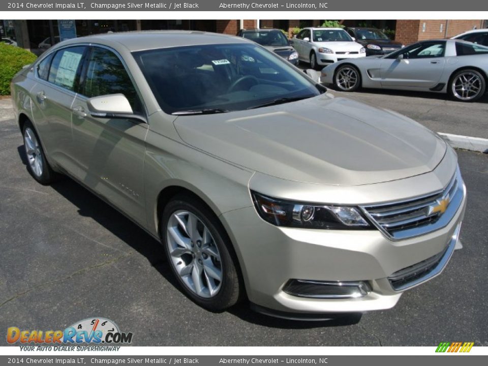 Front 3/4 View of 2014 Chevrolet Impala LT Photo #1