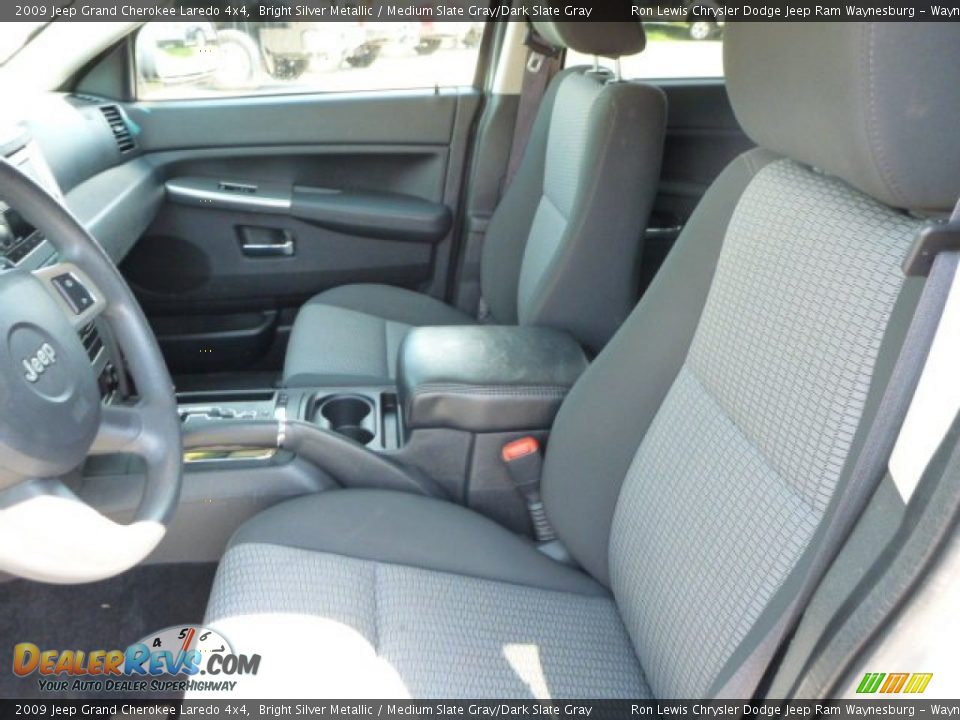 2009 Jeep Grand Cherokee Laredo 4x4 Bright Silver Metallic / Medium Slate Gray/Dark Slate Gray Photo #10