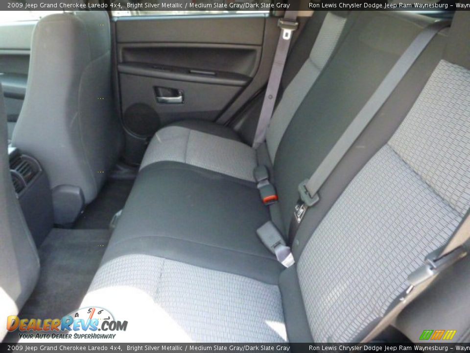 2009 Jeep Grand Cherokee Laredo 4x4 Bright Silver Metallic / Medium Slate Gray/Dark Slate Gray Photo #11