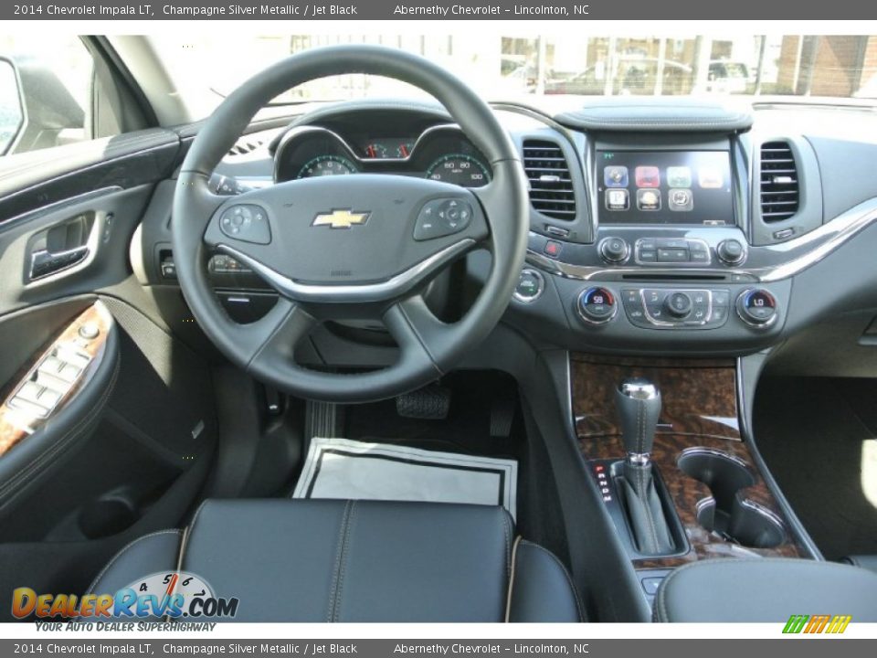 Dashboard of 2014 Chevrolet Impala LT Photo #19
