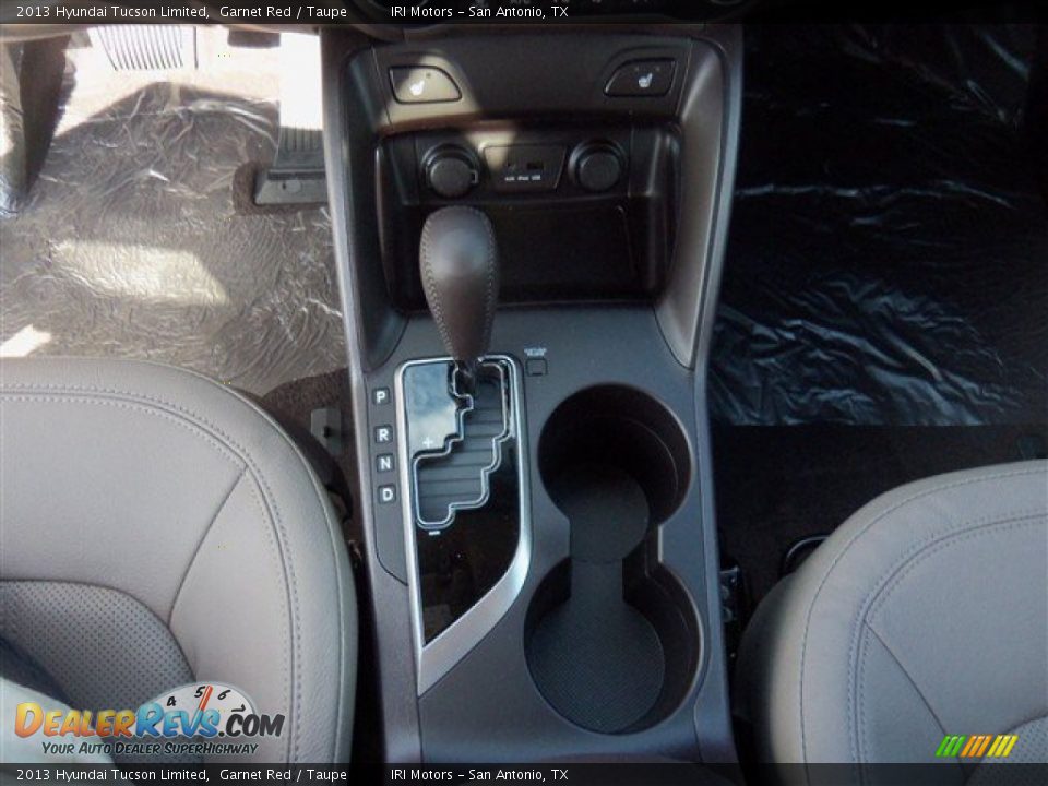 2013 Hyundai Tucson Limited Garnet Red / Taupe Photo #17