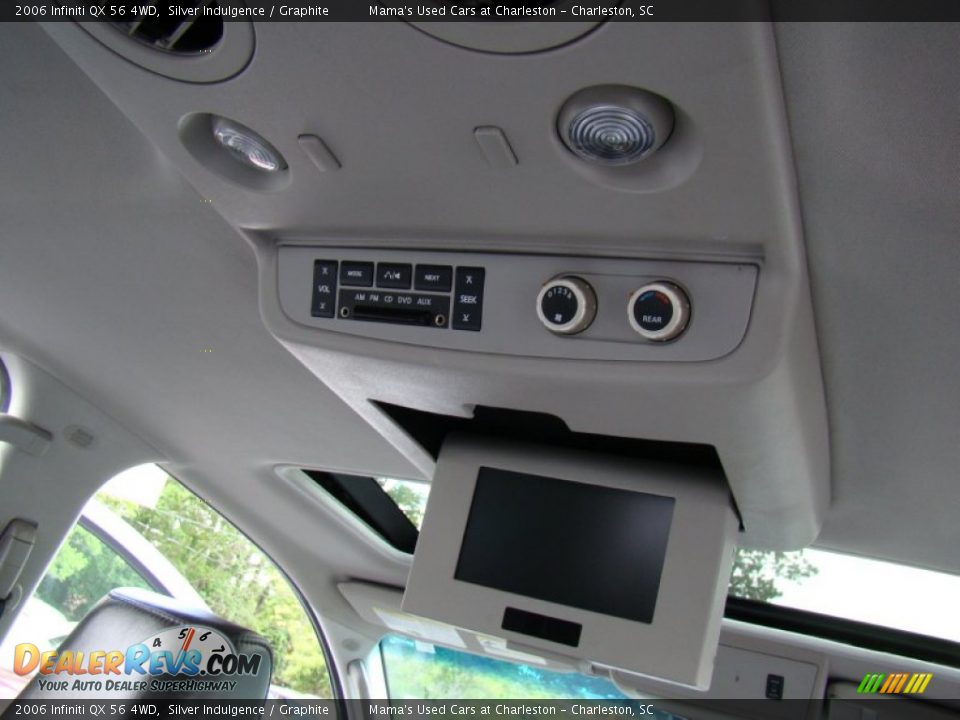 Entertainment System of 2006 Infiniti QX 56 4WD Photo #17