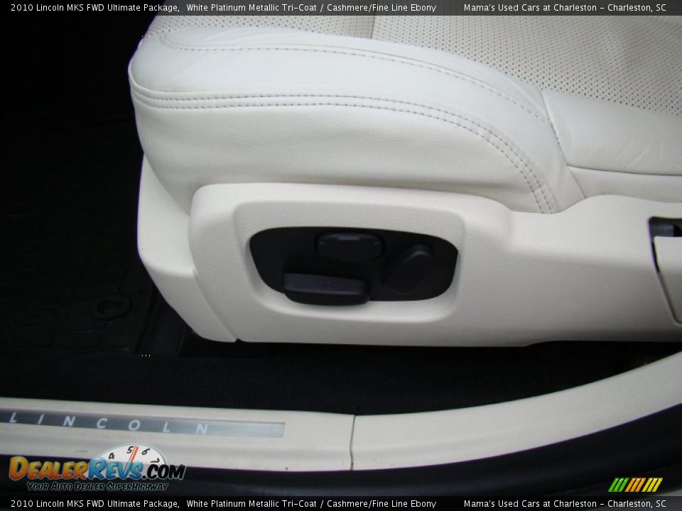 2010 Lincoln MKS FWD Ultimate Package White Platinum Metallic Tri-Coat / Cashmere/Fine Line Ebony Photo #17