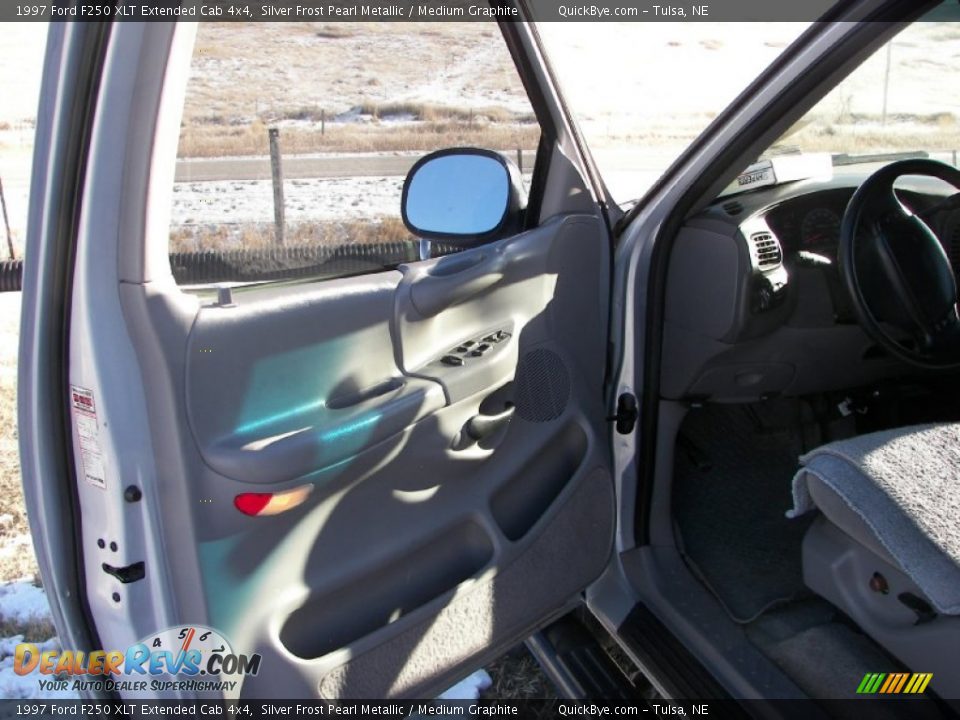 1997 Ford F250 XLT Extended Cab 4x4 Silver Frost Pearl Metallic / Medium Graphite Photo #5