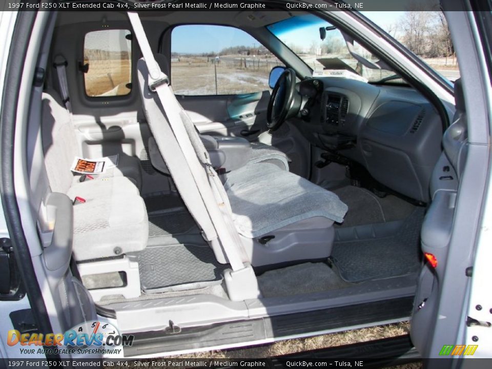 1997 Ford F250 XLT Extended Cab 4x4 Silver Frost Pearl Metallic / Medium Graphite Photo #10