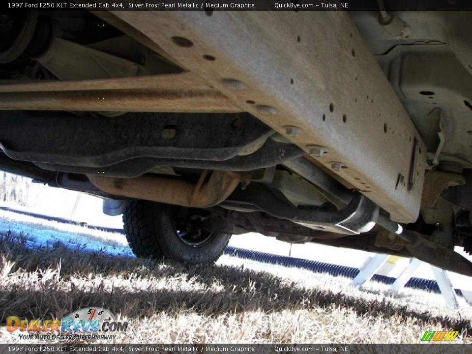 1997 Ford F250 XLT Extended Cab 4x4 Silver Frost Pearl Metallic / Medium Graphite Photo #14