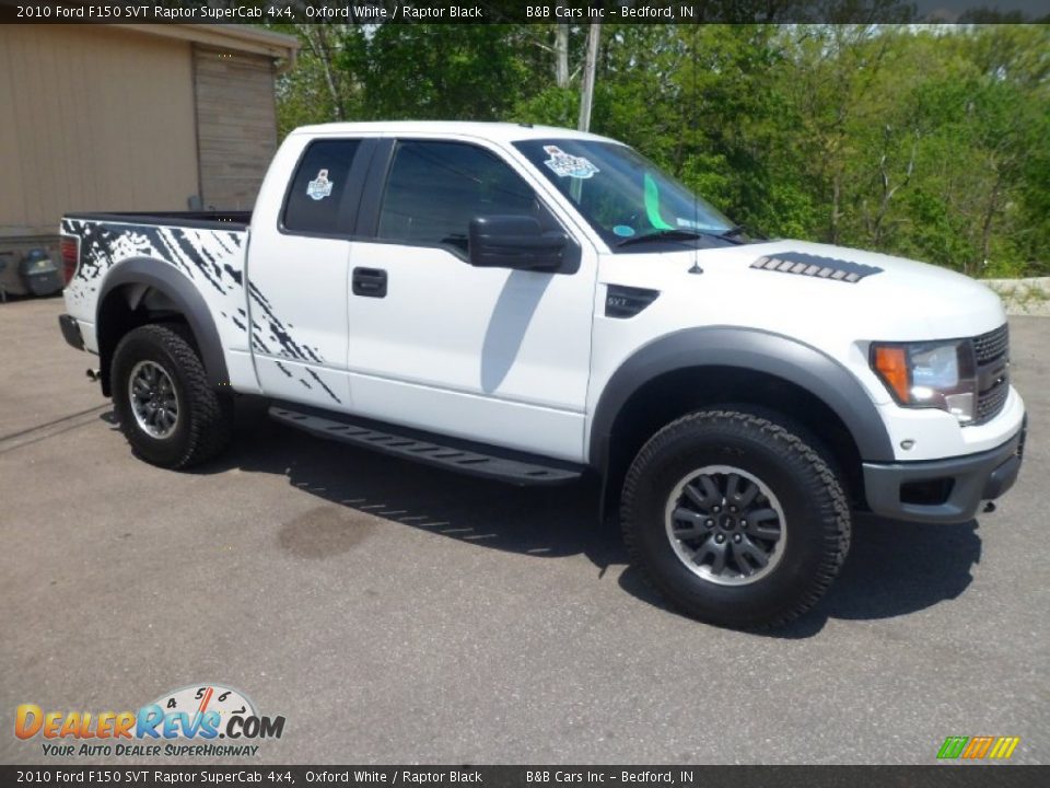 Front 3/4 View of 2010 Ford F150 SVT Raptor SuperCab 4x4 Photo #7