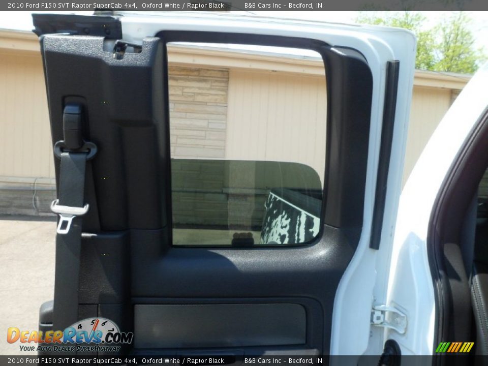 2010 Ford F150 SVT Raptor SuperCab 4x4 Oxford White / Raptor Black Photo #17