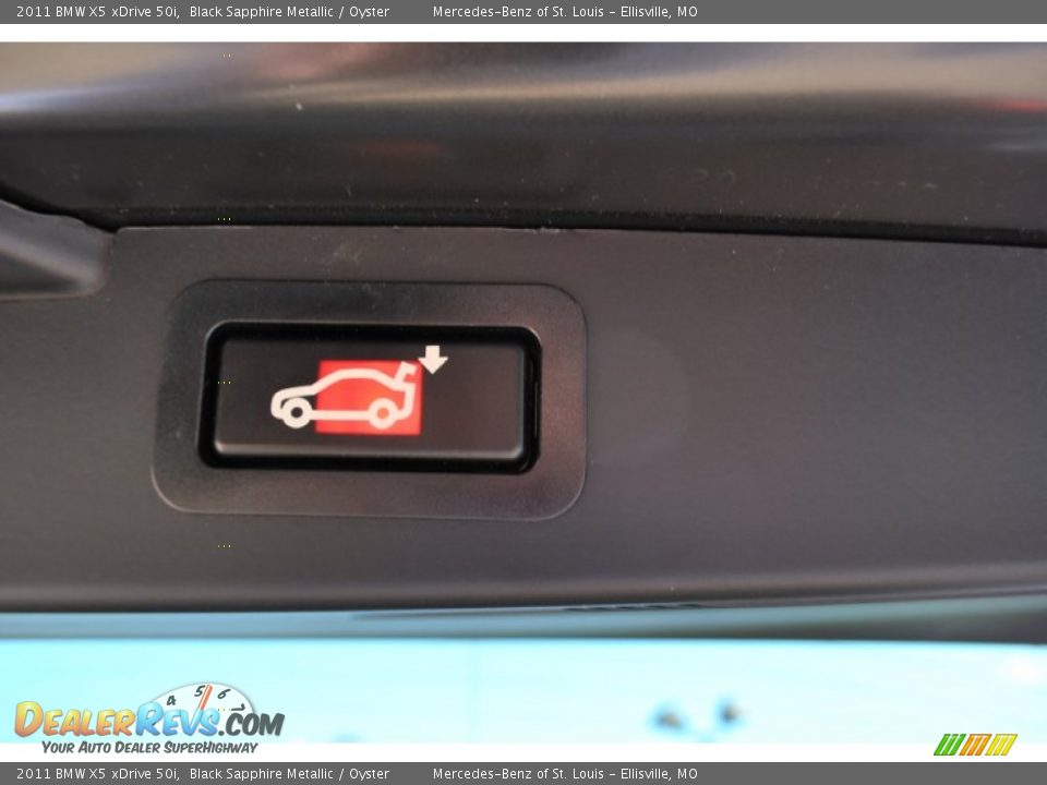 2011 BMW X5 xDrive 50i Black Sapphire Metallic / Oyster Photo #16