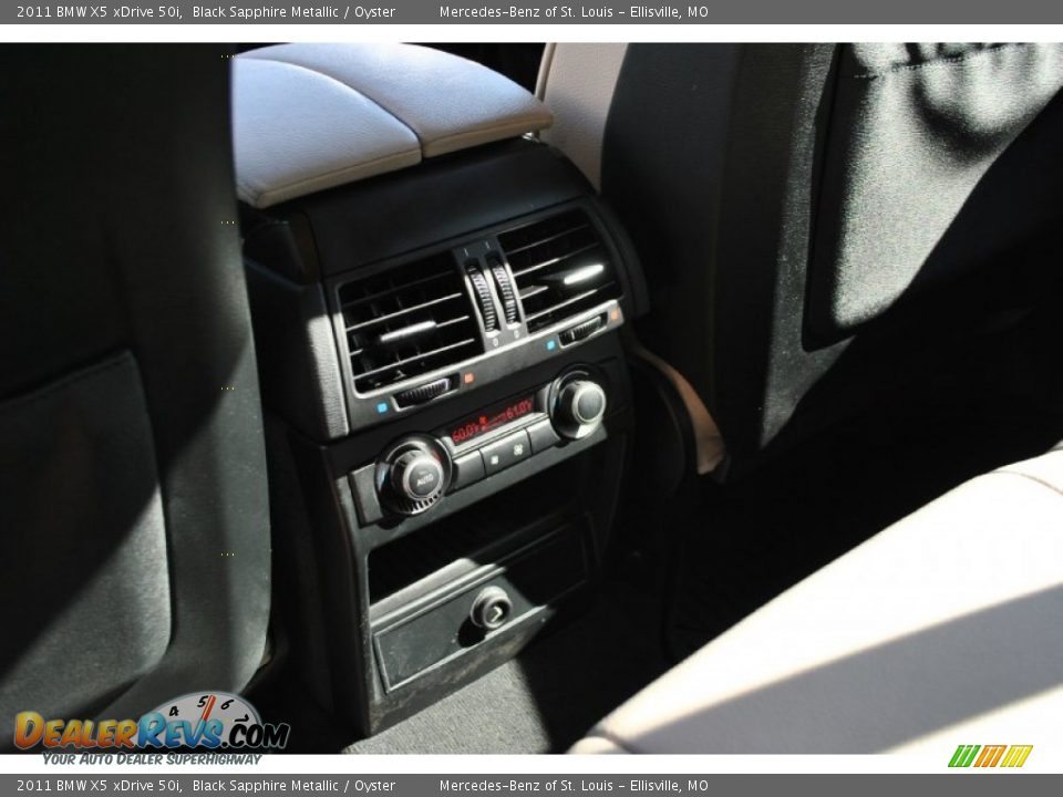 2011 BMW X5 xDrive 50i Black Sapphire Metallic / Oyster Photo #18