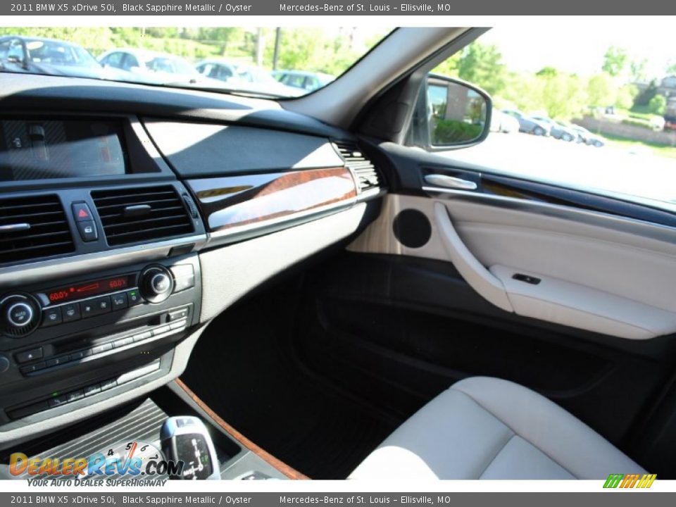 2011 BMW X5 xDrive 50i Black Sapphire Metallic / Oyster Photo #27