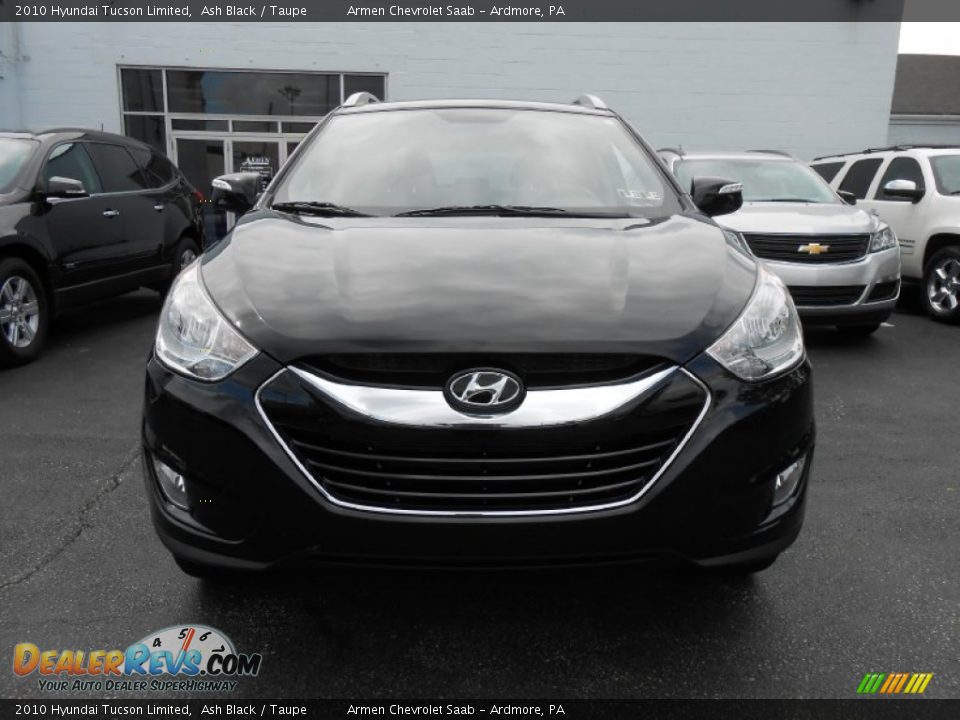 2010 Hyundai Tucson Limited Ash Black / Taupe Photo #2