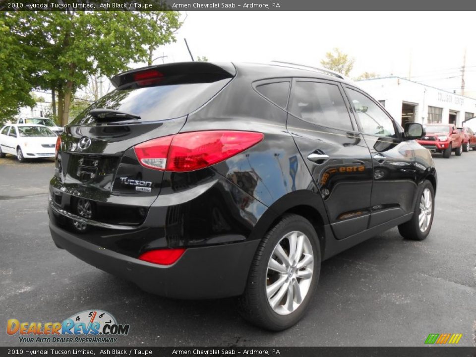2010 Hyundai Tucson Limited Ash Black / Taupe Photo #5