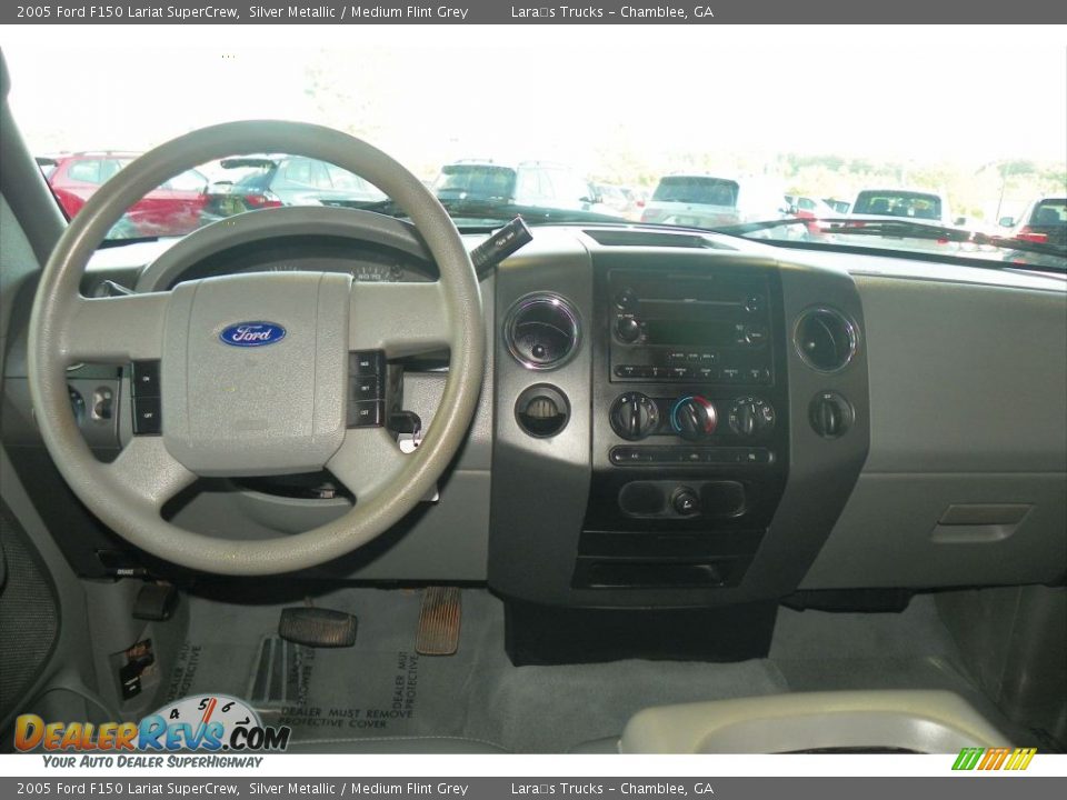 2005 Ford F150 Lariat SuperCrew Silver Metallic / Medium Flint Grey Photo #13