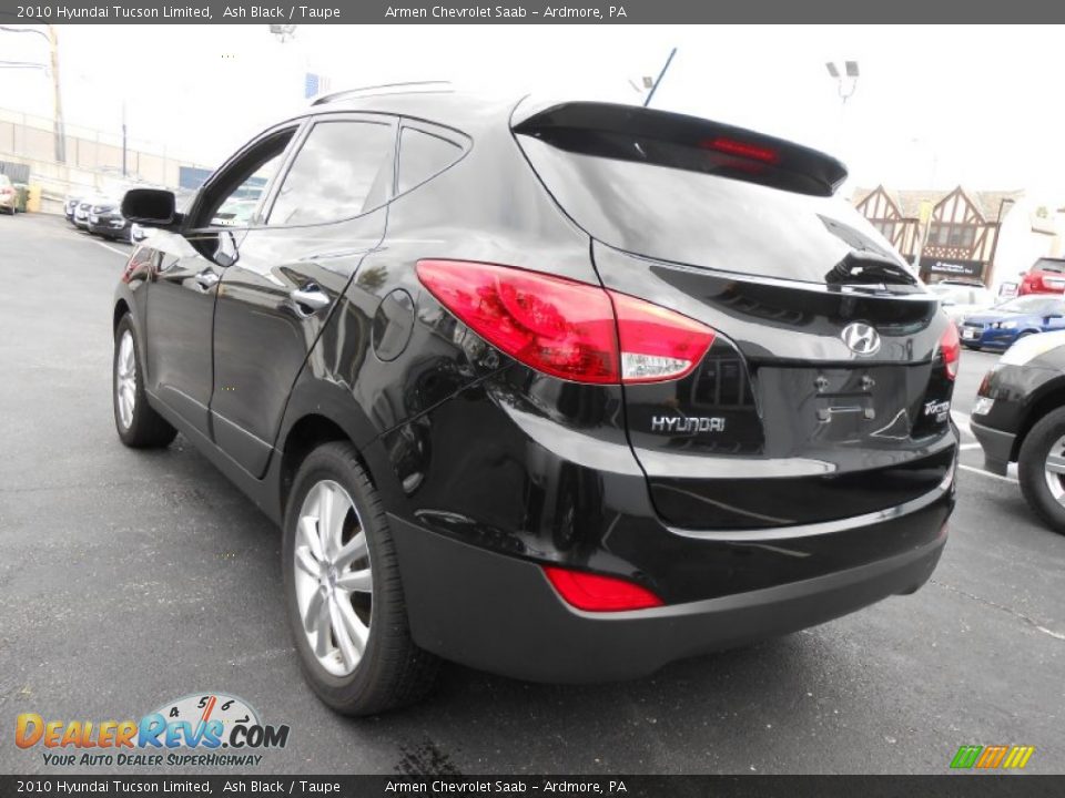 2010 Hyundai Tucson Limited Ash Black / Taupe Photo #7