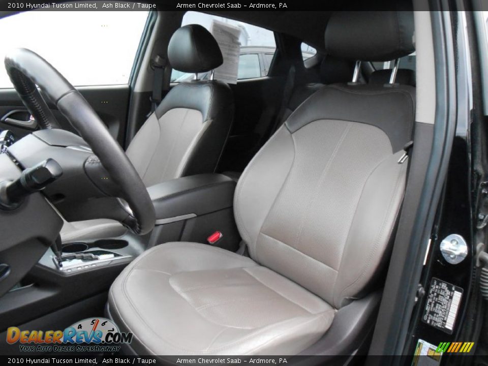 2010 Hyundai Tucson Limited Ash Black / Taupe Photo #11