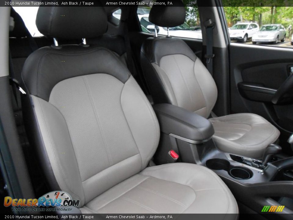 2010 Hyundai Tucson Limited Ash Black / Taupe Photo #14