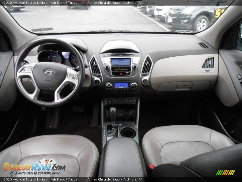 2010 Hyundai Tucson Limited Ash Black / Taupe Photo #17