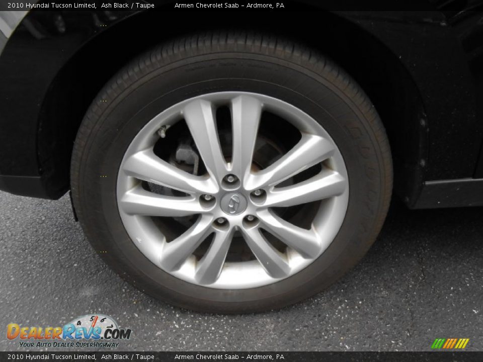 2010 Hyundai Tucson Limited Ash Black / Taupe Photo #20