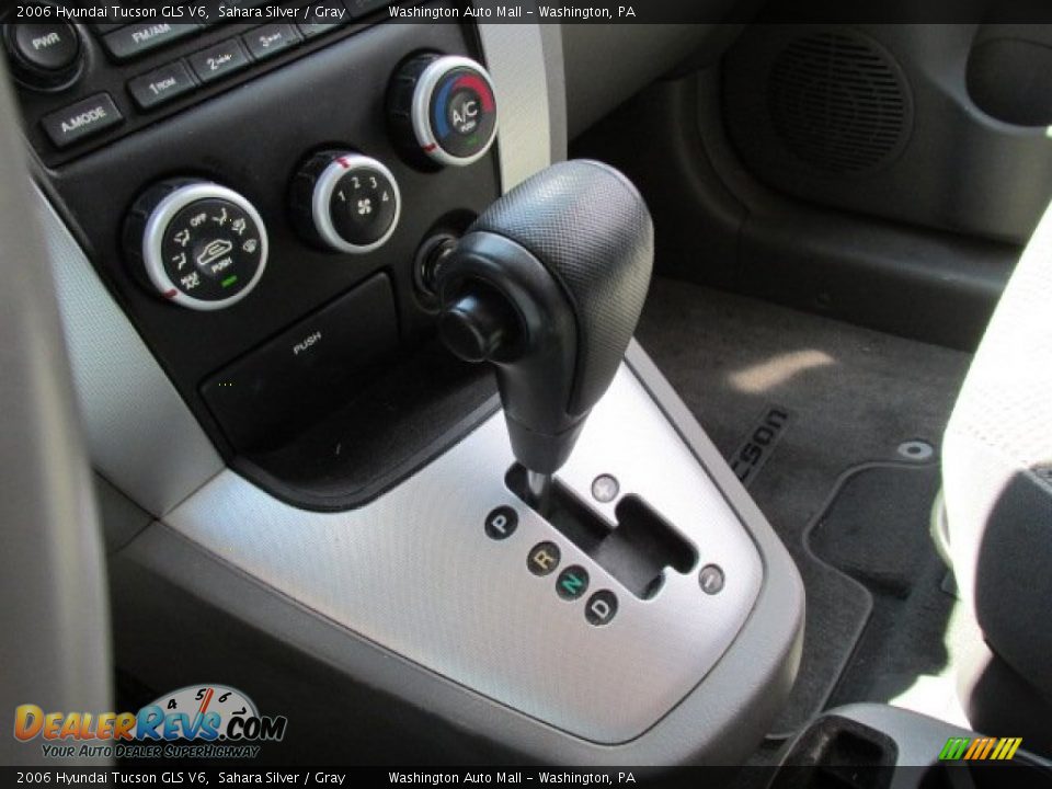 2006 Hyundai Tucson GLS V6 Shifter Photo #15