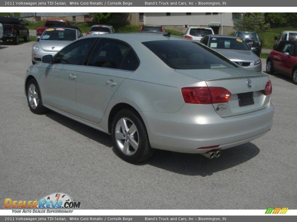 2011 Volkswagen Jetta TDI Sedan White Gold Metallic / Cornsilk Beige Photo #2